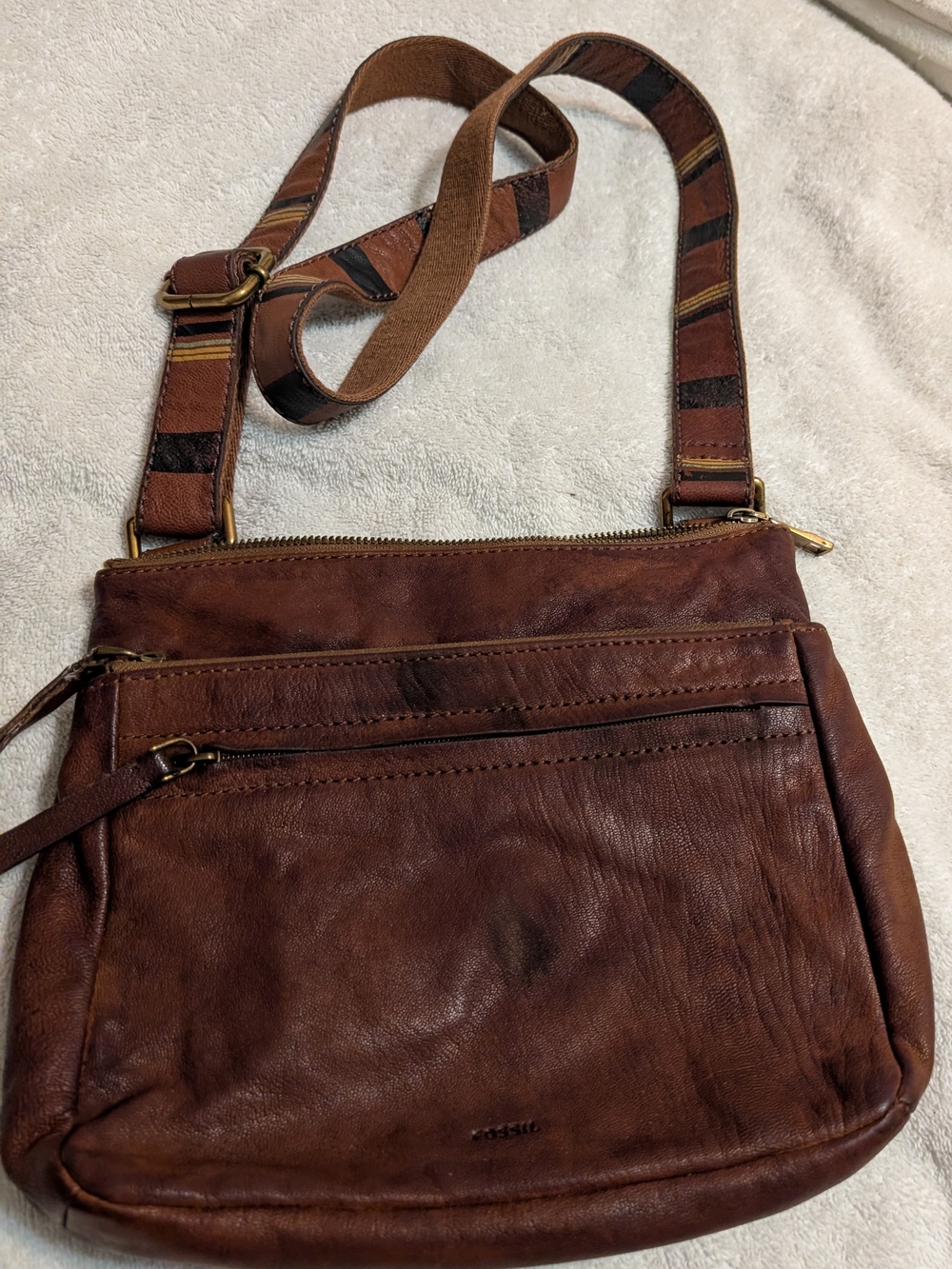 Vintage Fossil Brown Leather Crossbody Bag with Patterned Strap